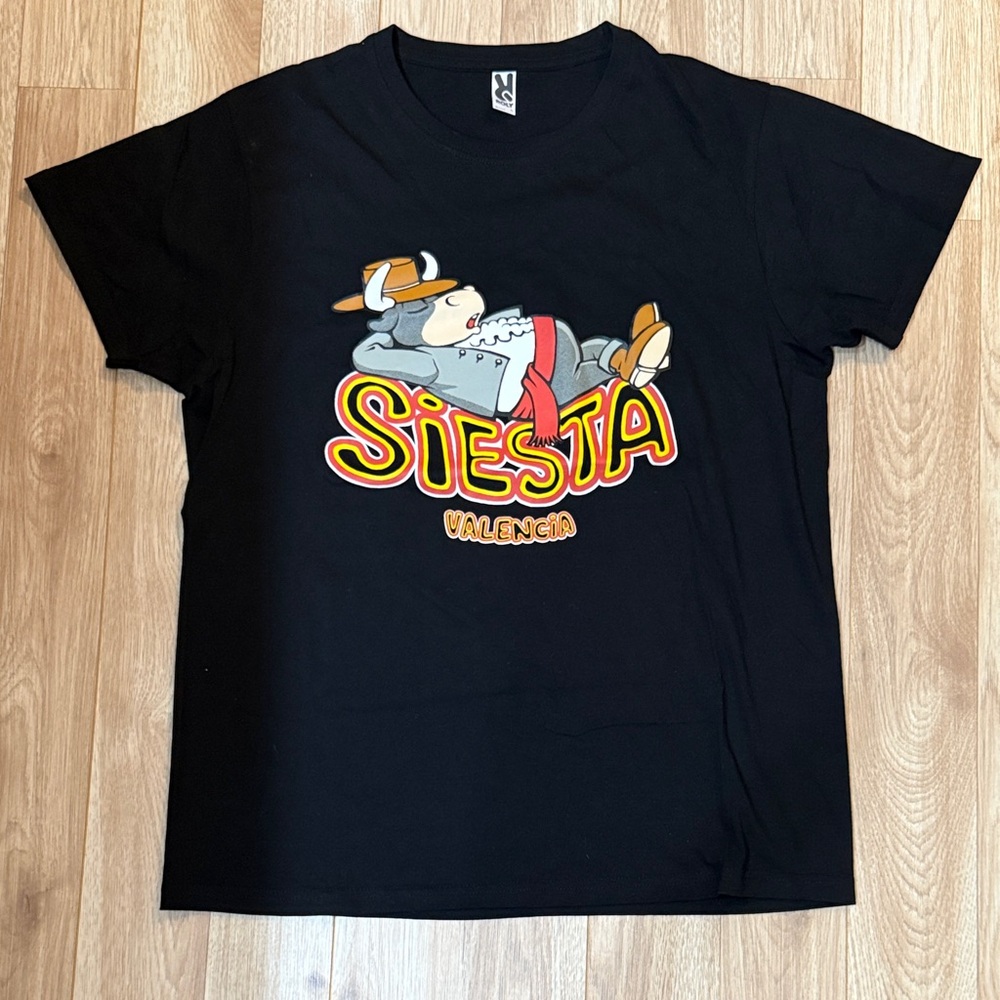 Black Siesta Valencia Graphic Tee